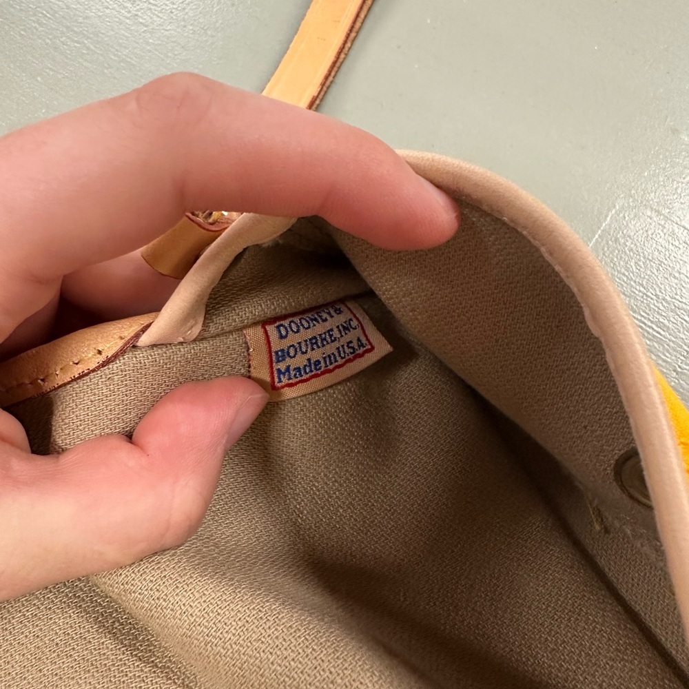 Vintage Dooney & Bourke mustard yellow wristlet - Picture 7 of 8